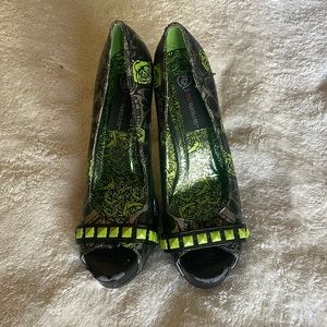 Skull heels size 7